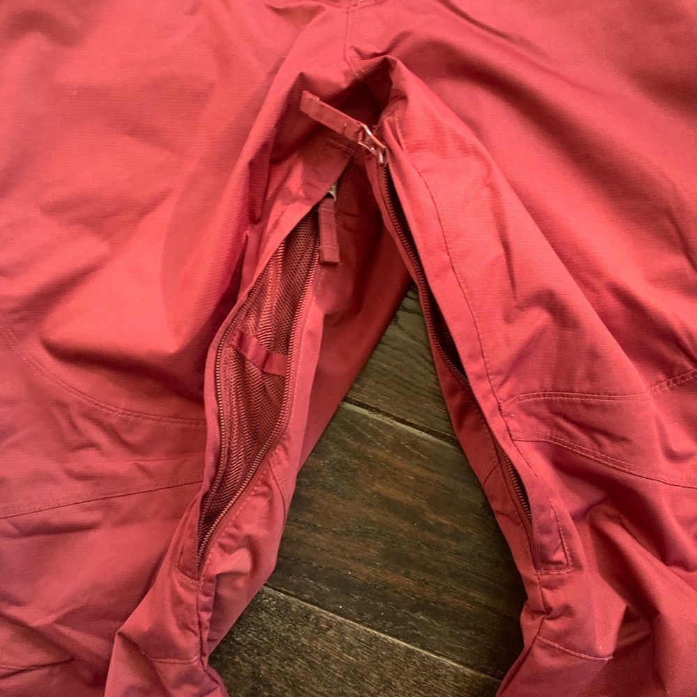 Snowpants - Picture 3 of 5